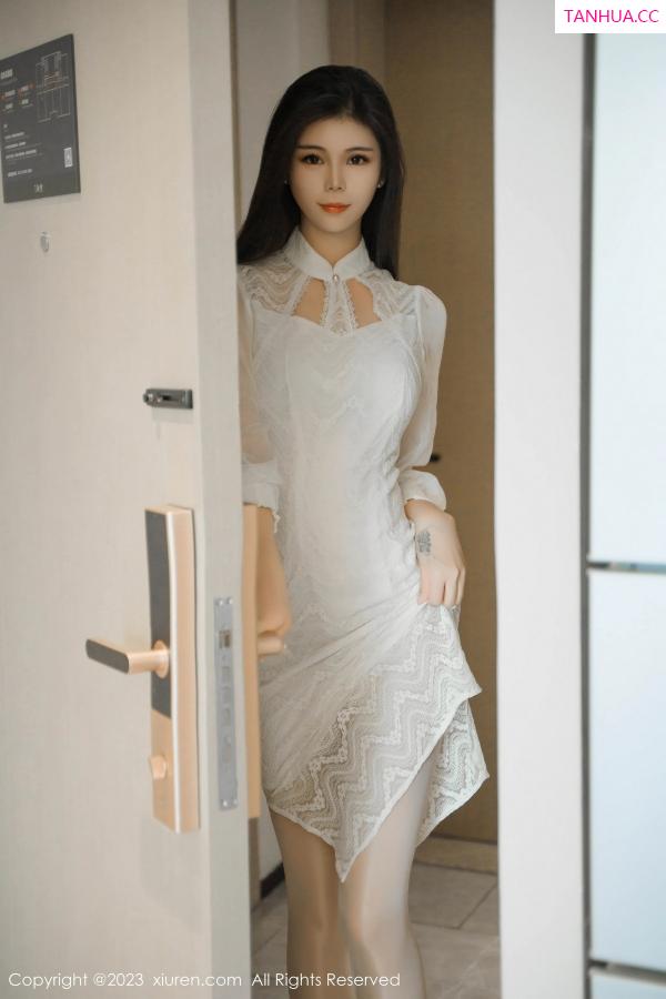   [XiuRen]高清写真图 2023.10.25 No.7559 雪糕CiCi 旗袍美臀第9张图片